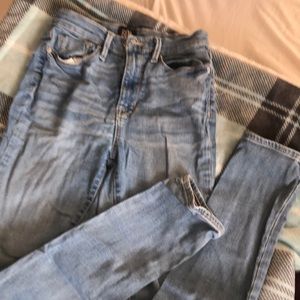 BDG Blue Denim Jeans. . Size 26